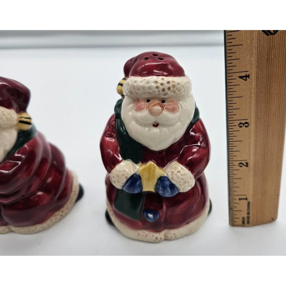 Ganz Santa Claus Salt‎ and Pepper Shakers Ceramic Christmas Holiday Decor
